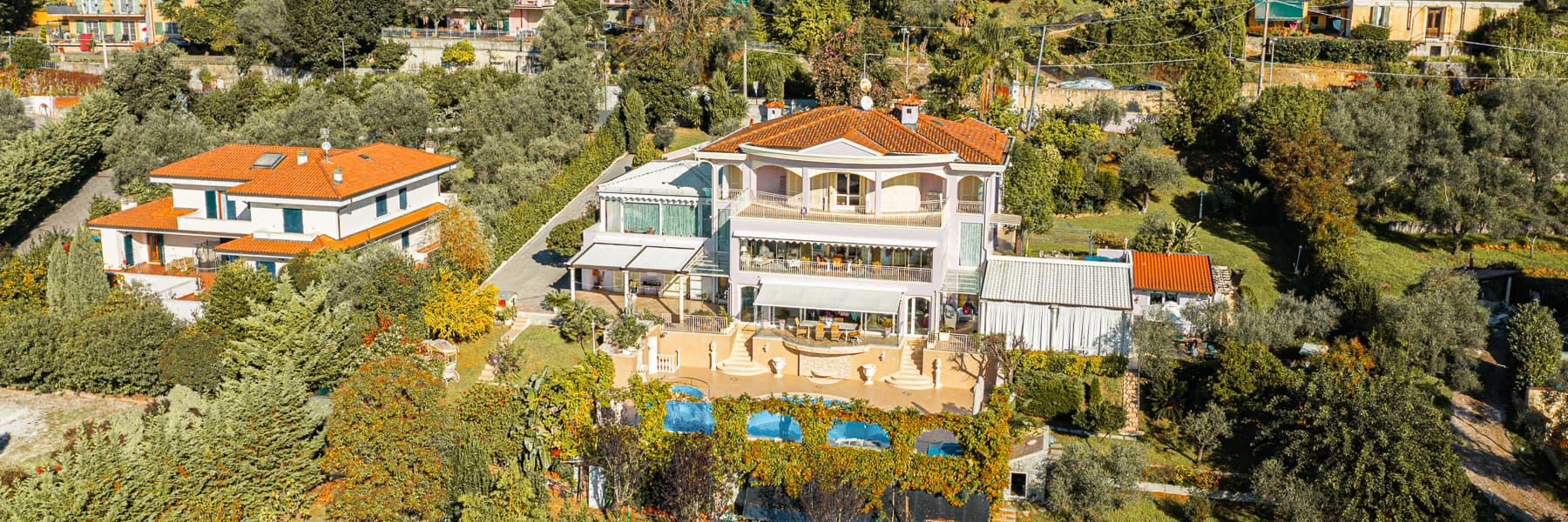 Elegant Villa in Carrara's Tuscan Countryside