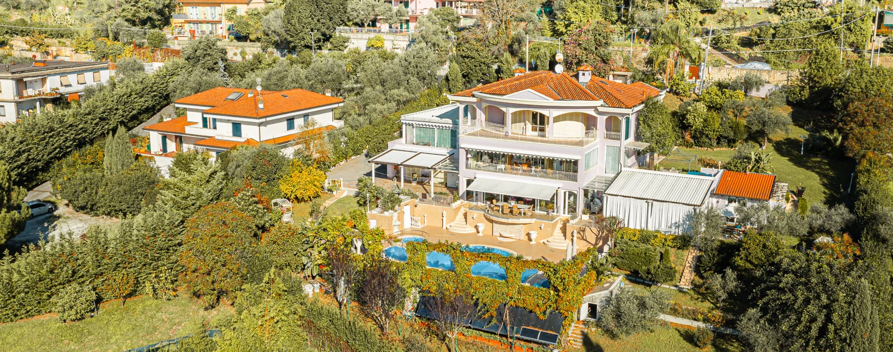 Elegant Villa in Carrara's Tuscan Countryside