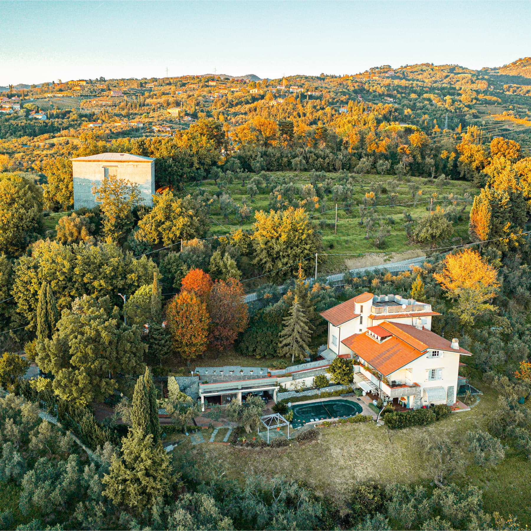 Enchanting Villa Overlooking Ligurian Hills, Castelnuovo Magra