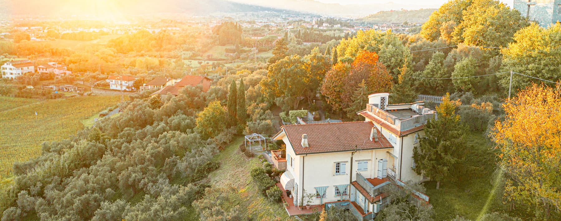 Enchanting Villa Overlooking Ligurian Hills, Castelnuovo Magra