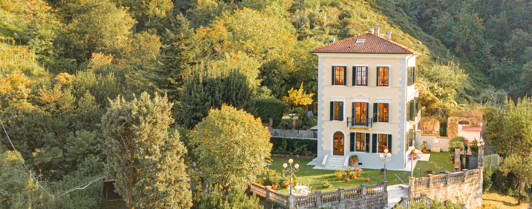 Elegant Villa in Carrara's Scenic Tuscan Hills