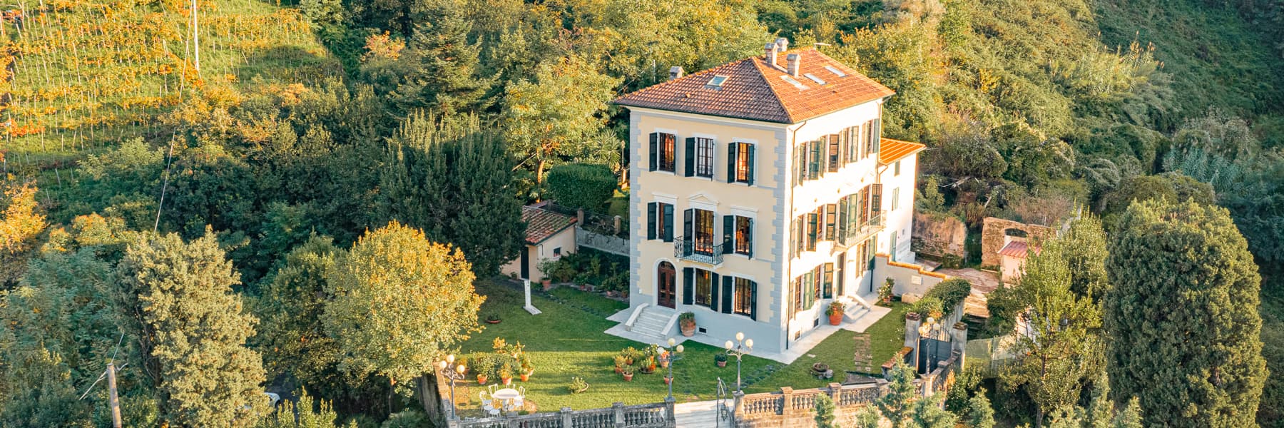 Elegant Villa in Carrara's Scenic Tuscan Hills