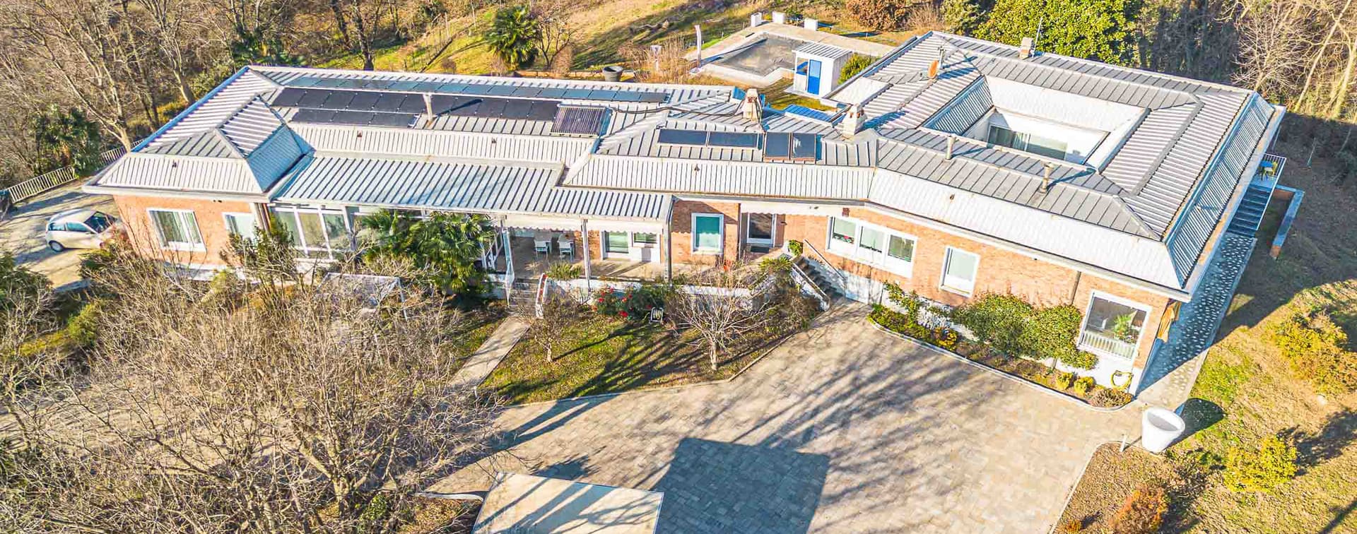 Villa in Banchette: Luxurious Oasis with Pool, Turin