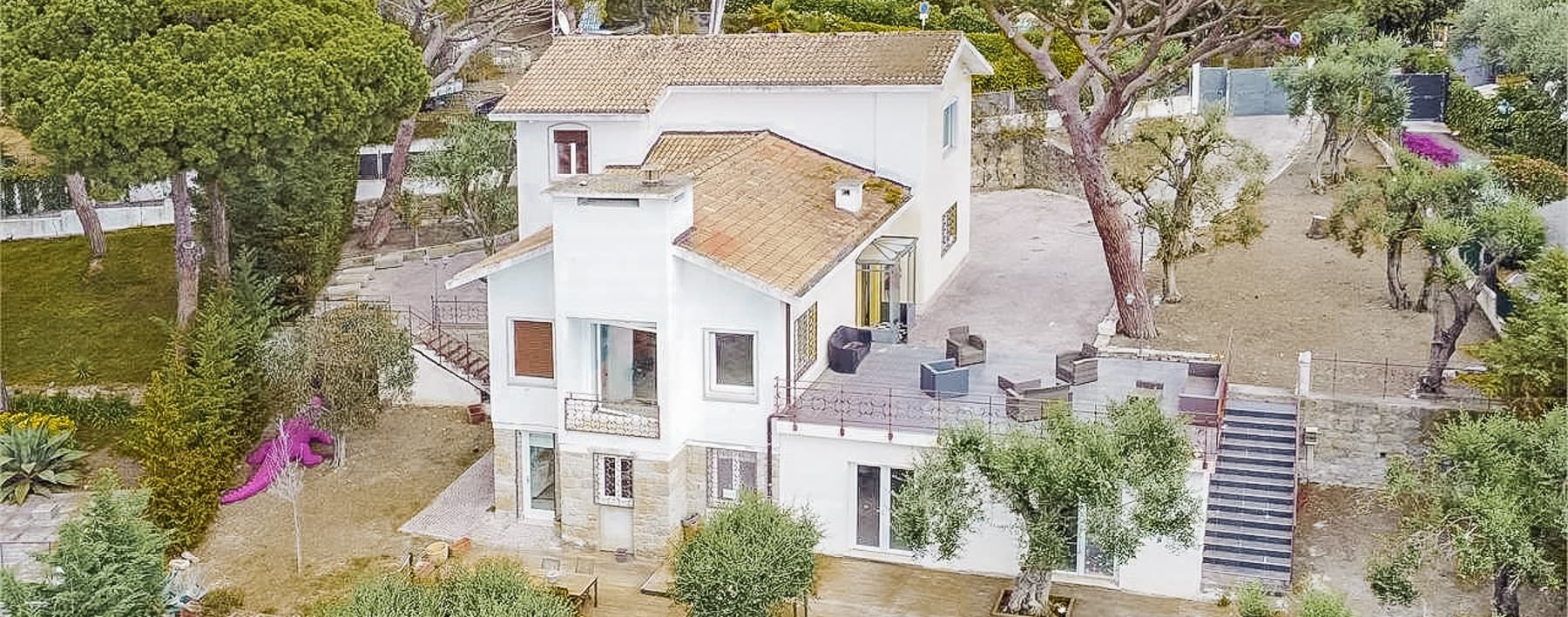 Elegant Villa in Bordighera, Liguria Oasis