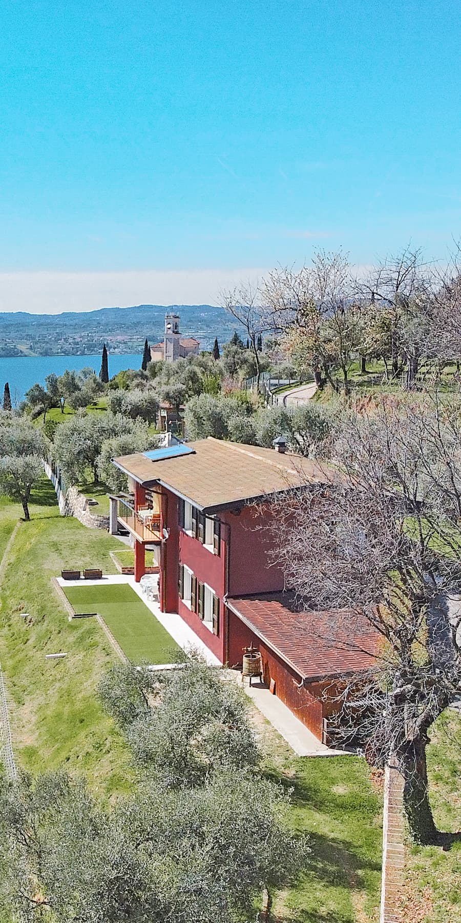 Villa in Picturesque Toscolano Maderno on Lake Garda