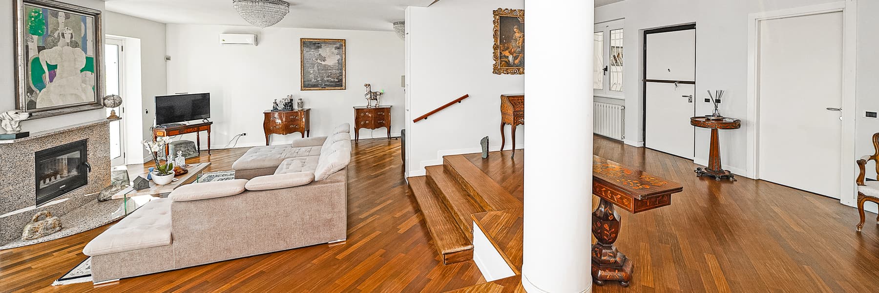 Villa with Stunning Views in Lago di Garda, Lombardia