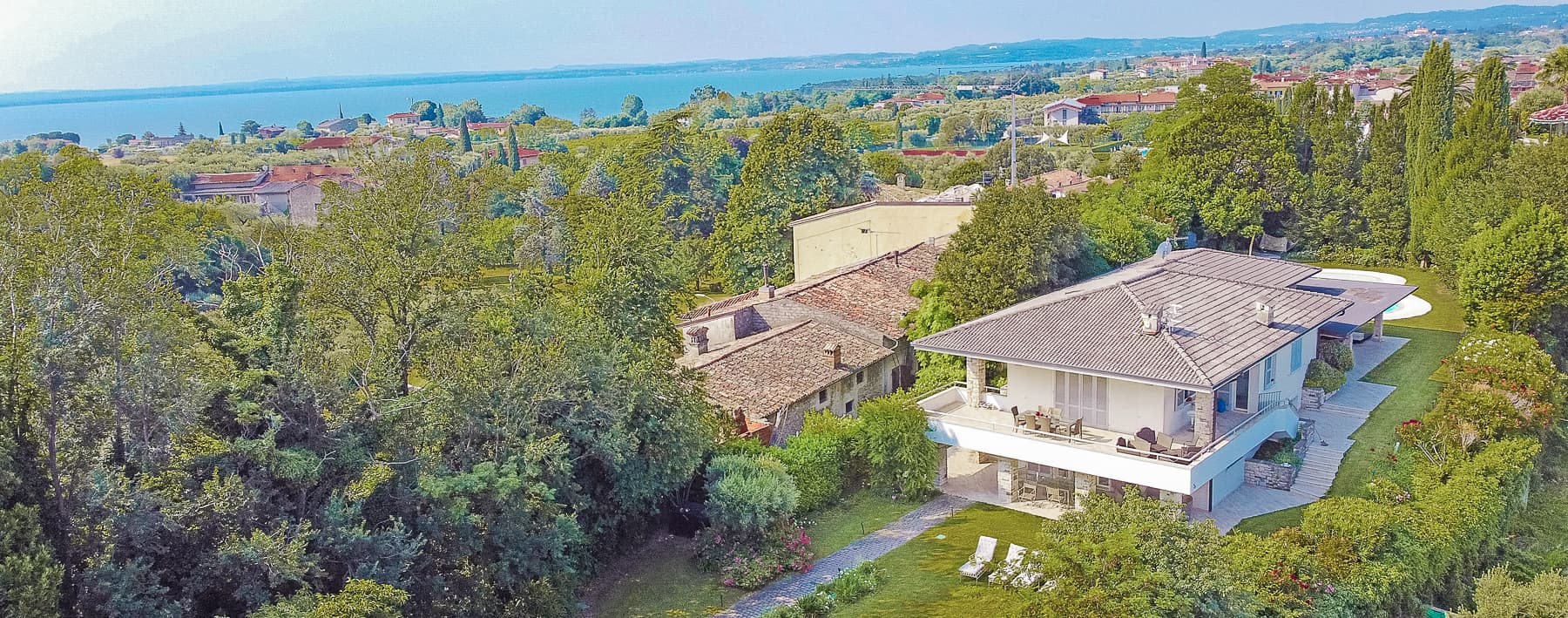 Villa in Scenic Lago di Garda, Lombardia