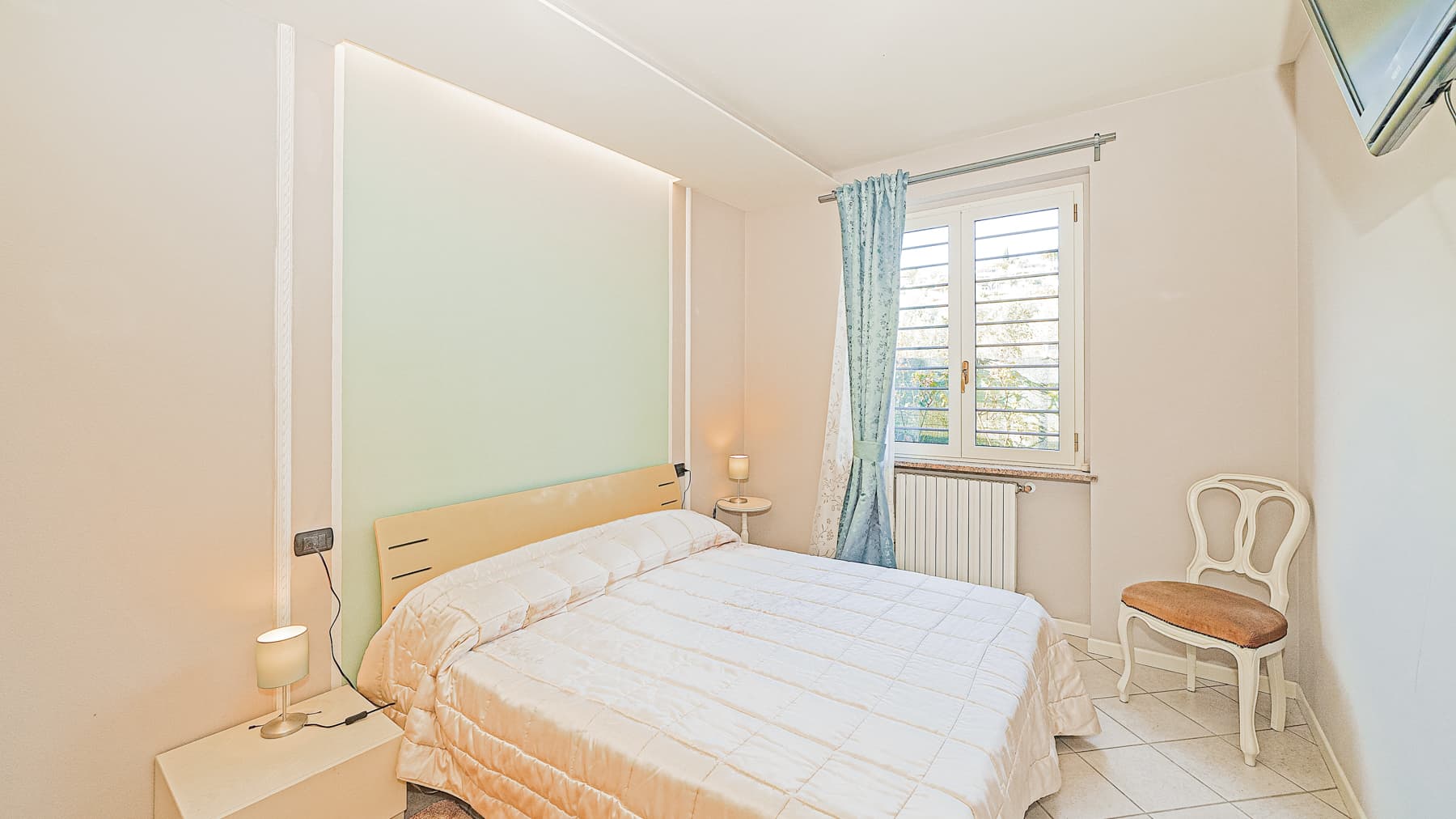 Big Image 15