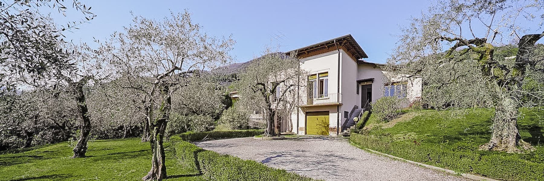 Villa in Toscolano Maderno with Lake Views