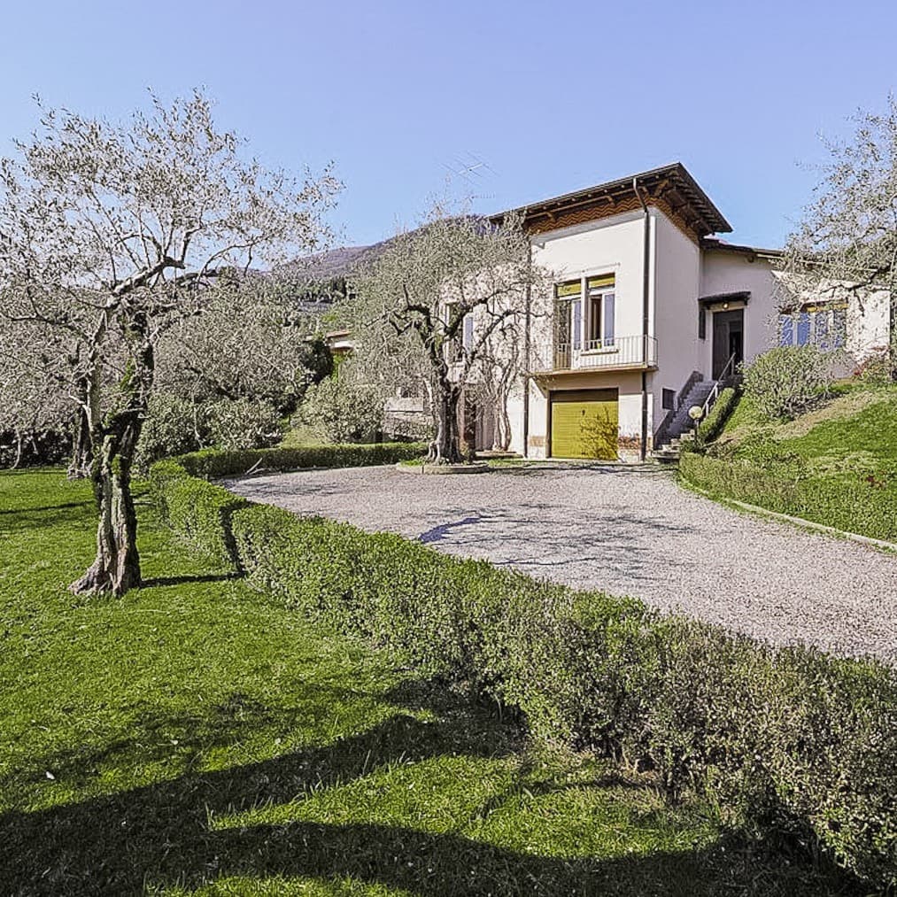 Villa con Vista Lago a Toscolano Maderno