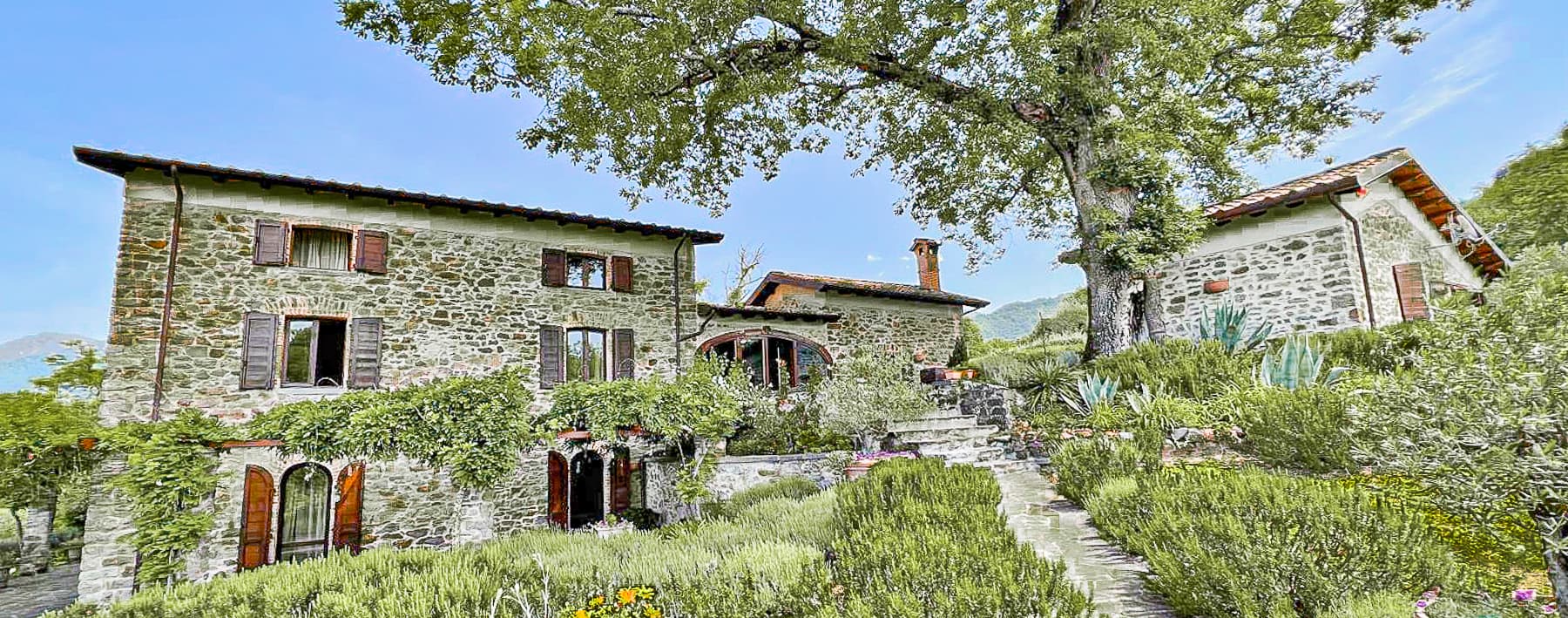 Rustic Country House in Charming Bagnone, Tuscany