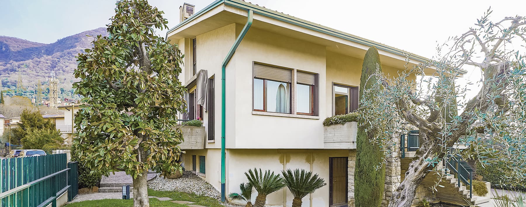 Elegant Detached House by Lake Garda, Lombardia