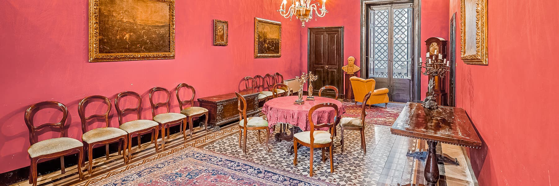Palazzo storico nel cuore di Lecce, Puglia