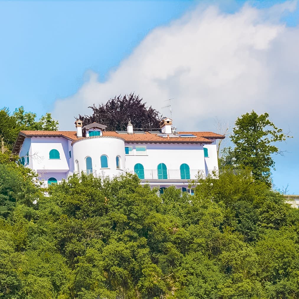 Villa esclusiva a Leggiuno con vista sul Lago Maggiore