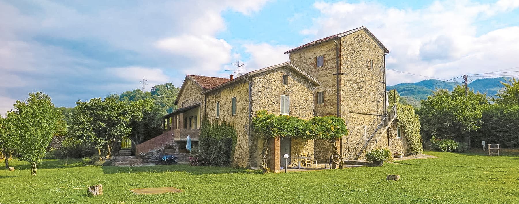 Rustic Country House in Picturesque Tuscany