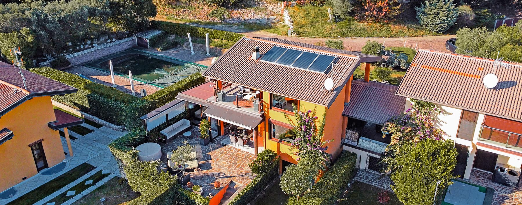 Detached House by Lake Garda, Lombardia Serenity