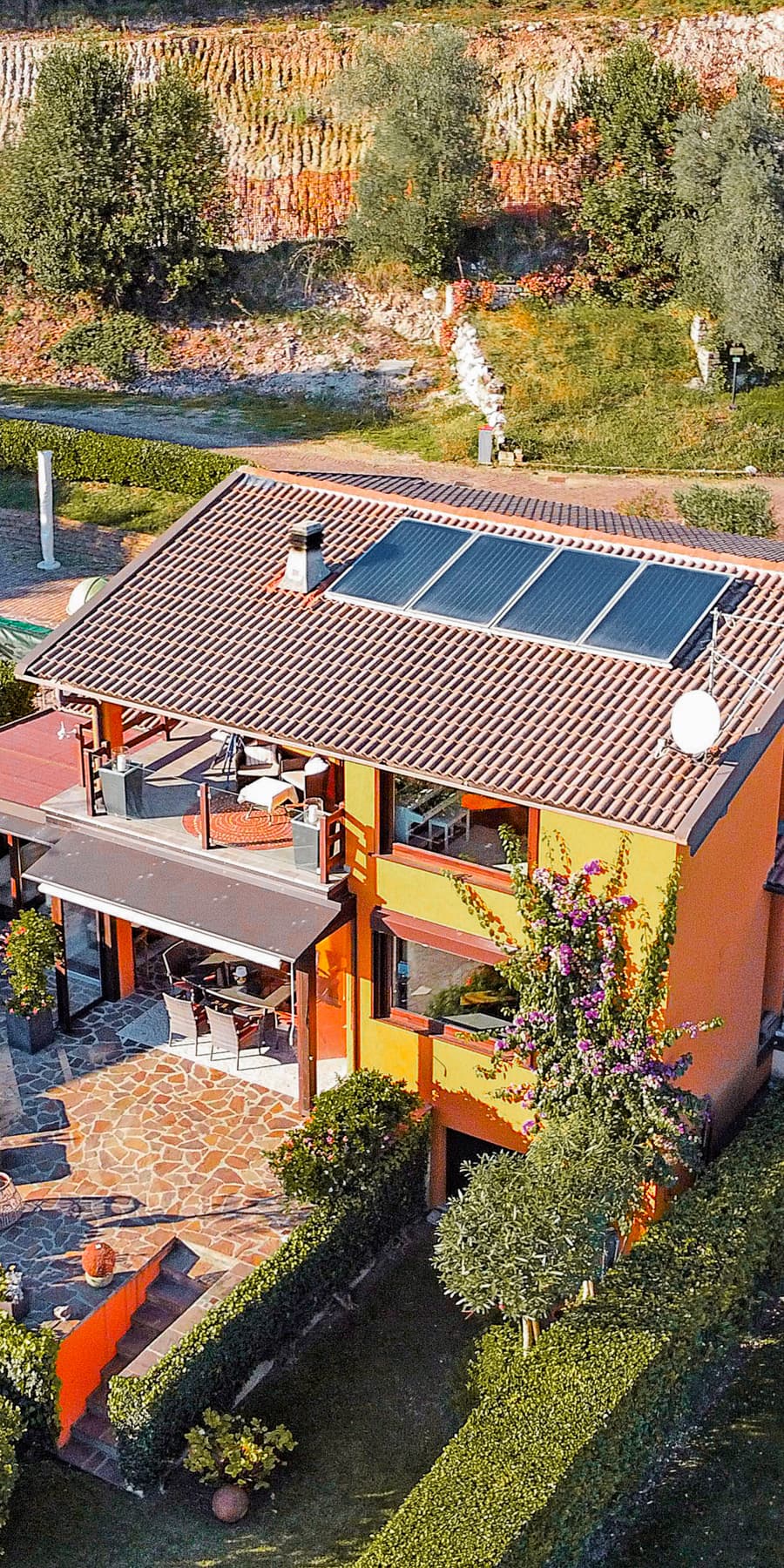 Detached House by Lake Garda, Lombardia Serenity
