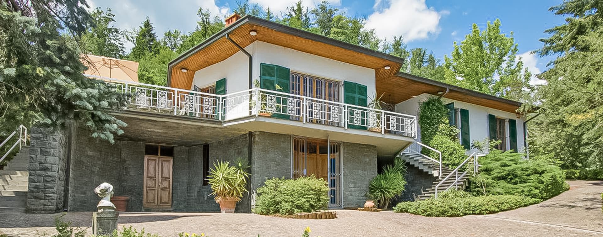 Elegant Villa in Aulla, Tuscany, 430 sqm