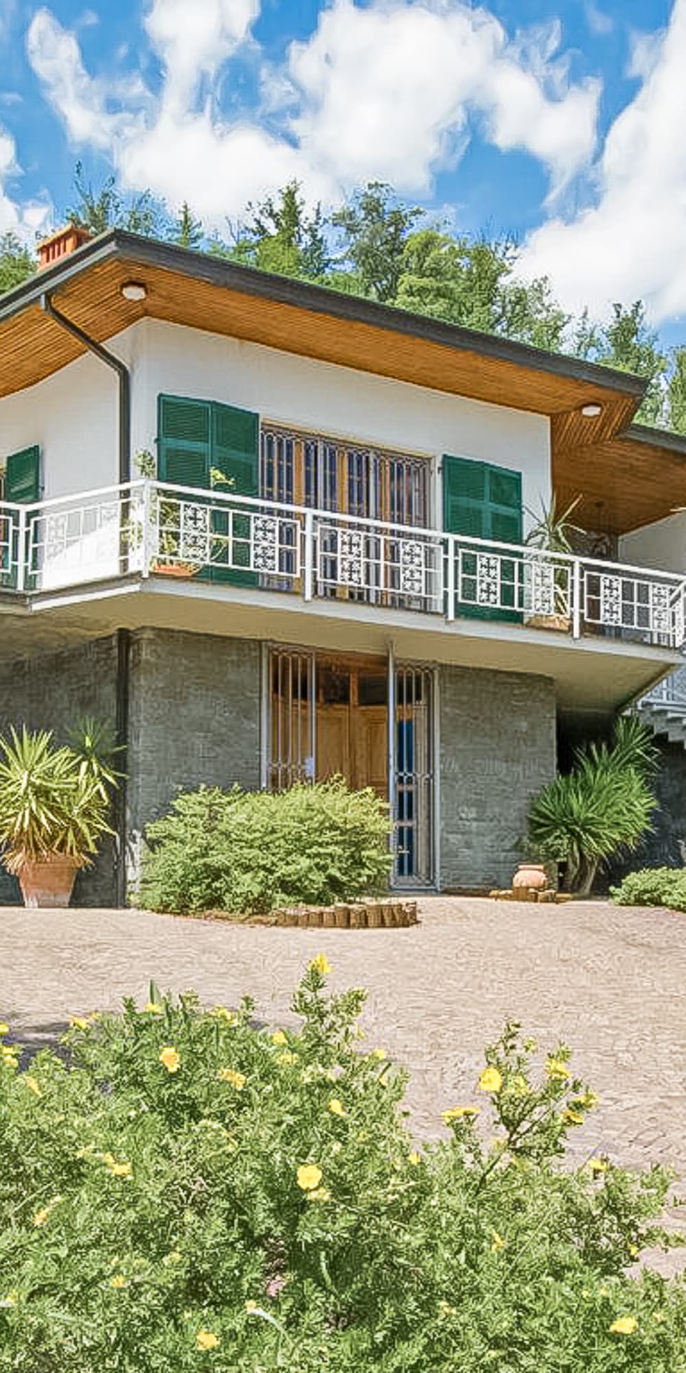 Elegant Villa in Aulla, Tuscany, 430 sqm