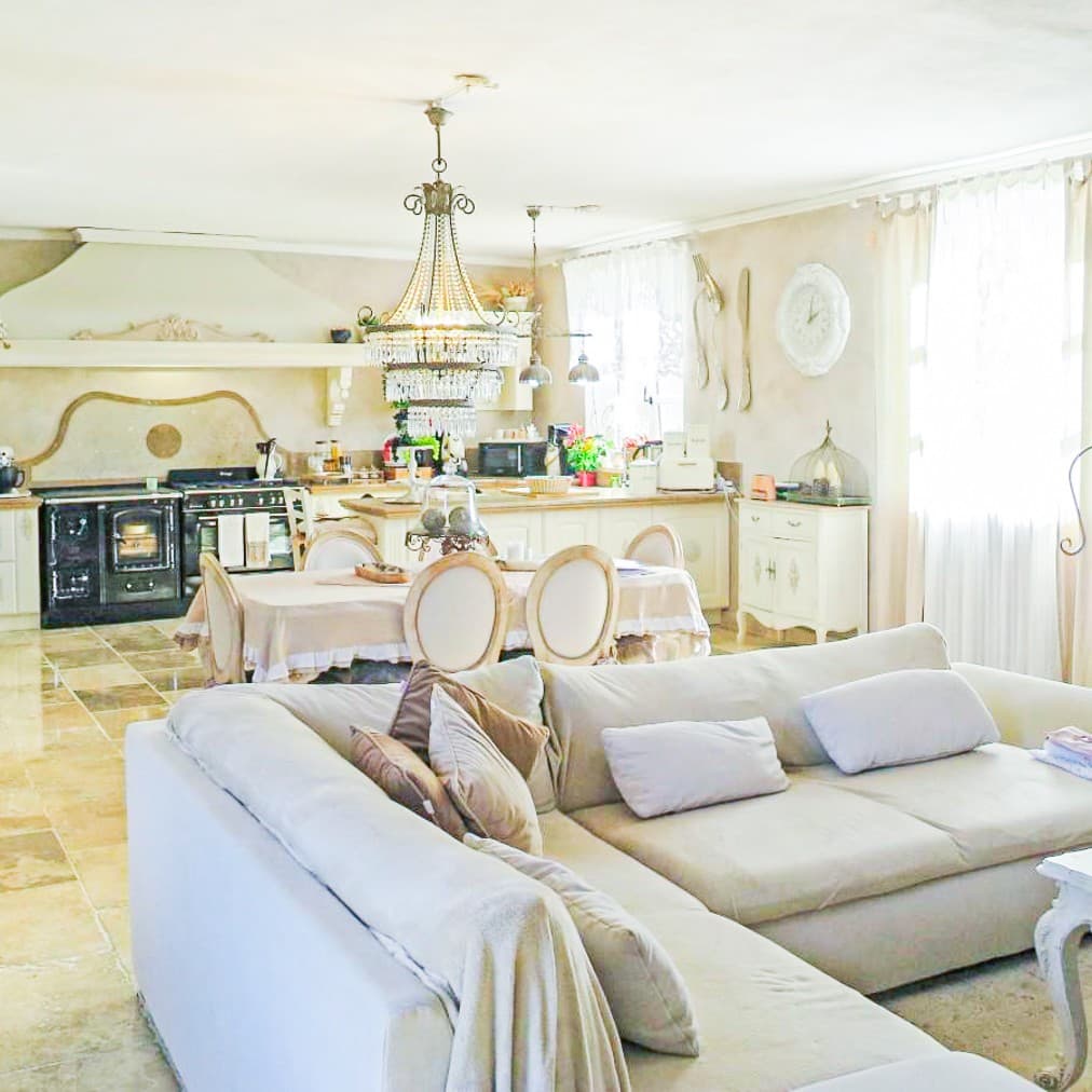 Rustic Country House in Villafranca, Tuscany Charm