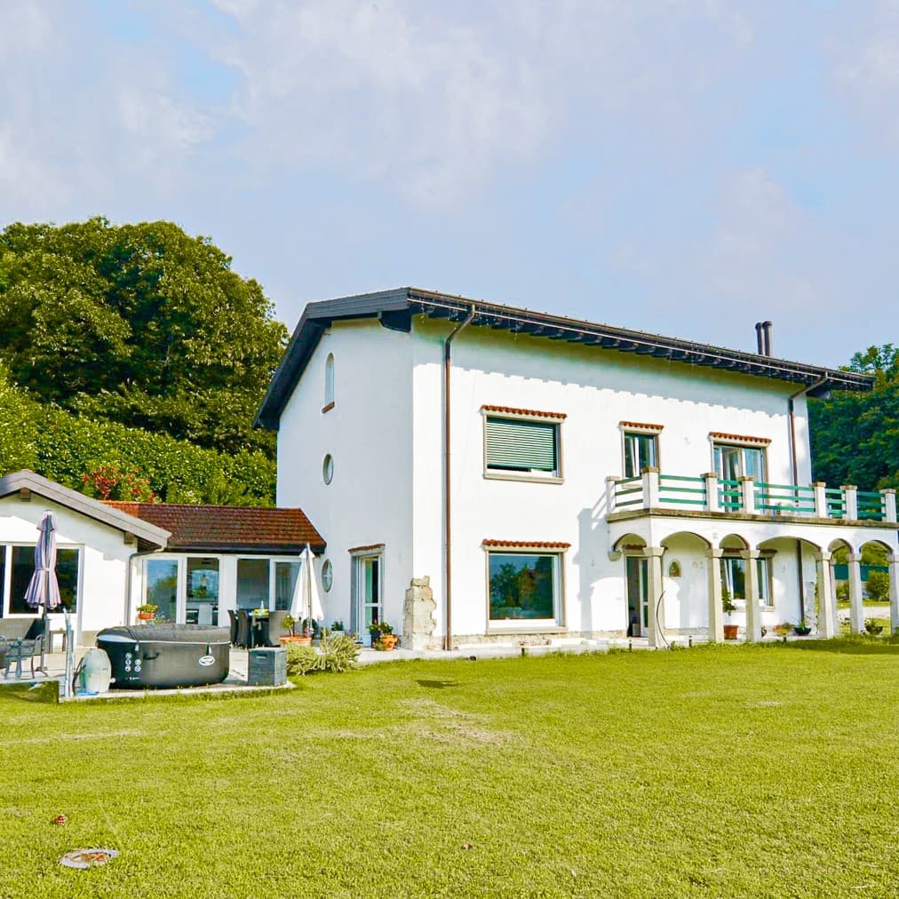 Villa panoramica a Brezzo di Bedero sul Lago Maggiore