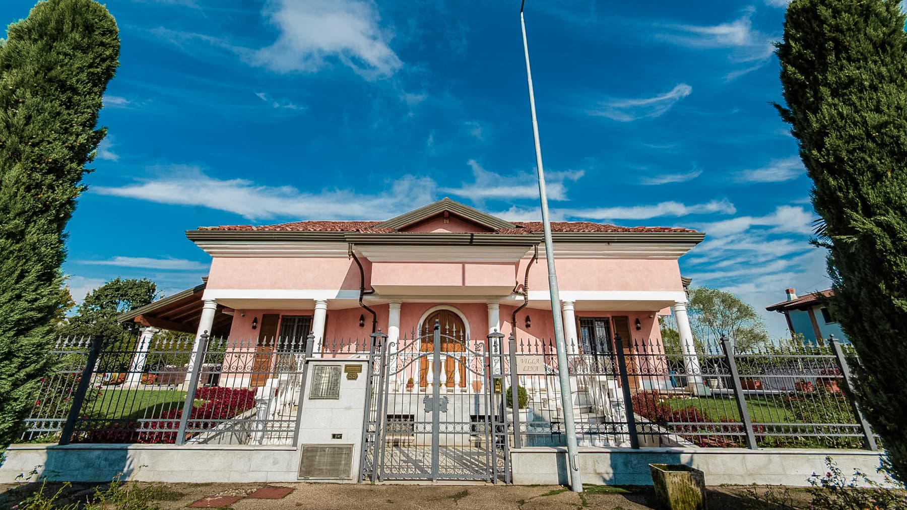 Big Image 13