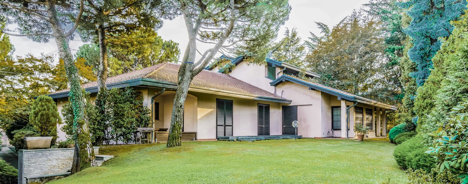 Villa elegante nella campagna di Gallarate