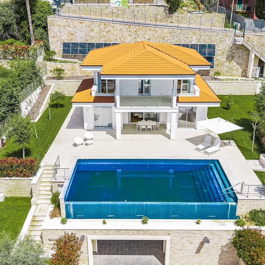 Modern Villa with Infinity Pool in Bordighera, Liguria