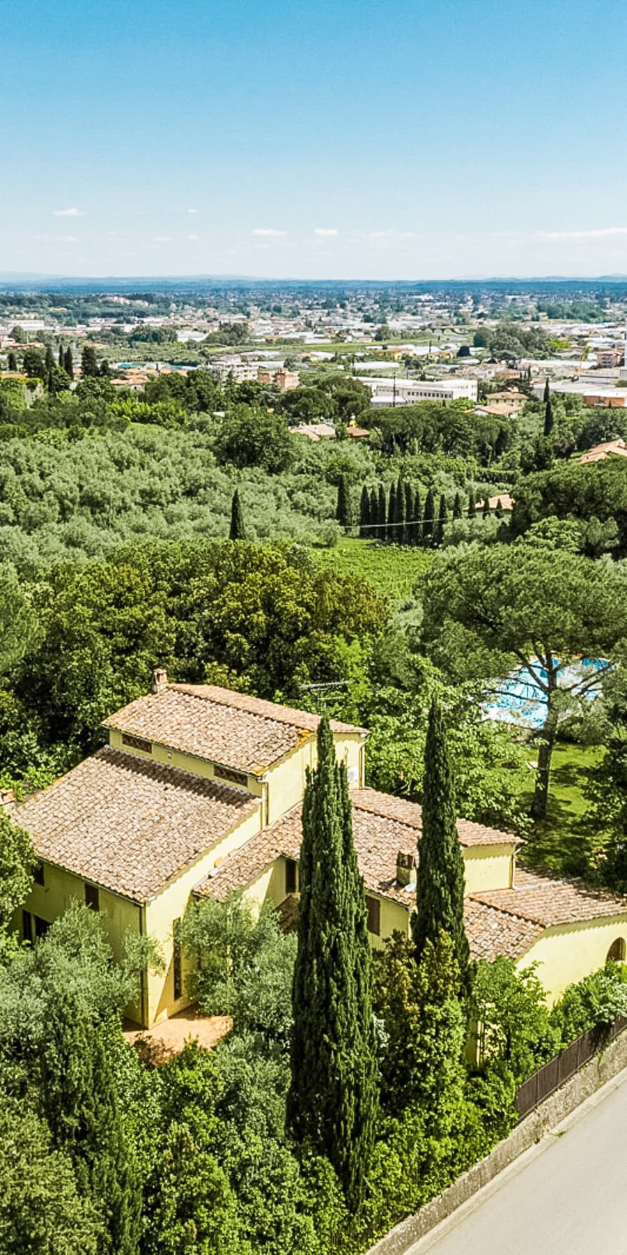 Stately Villa with Vineyard in Lucca, Tuscany