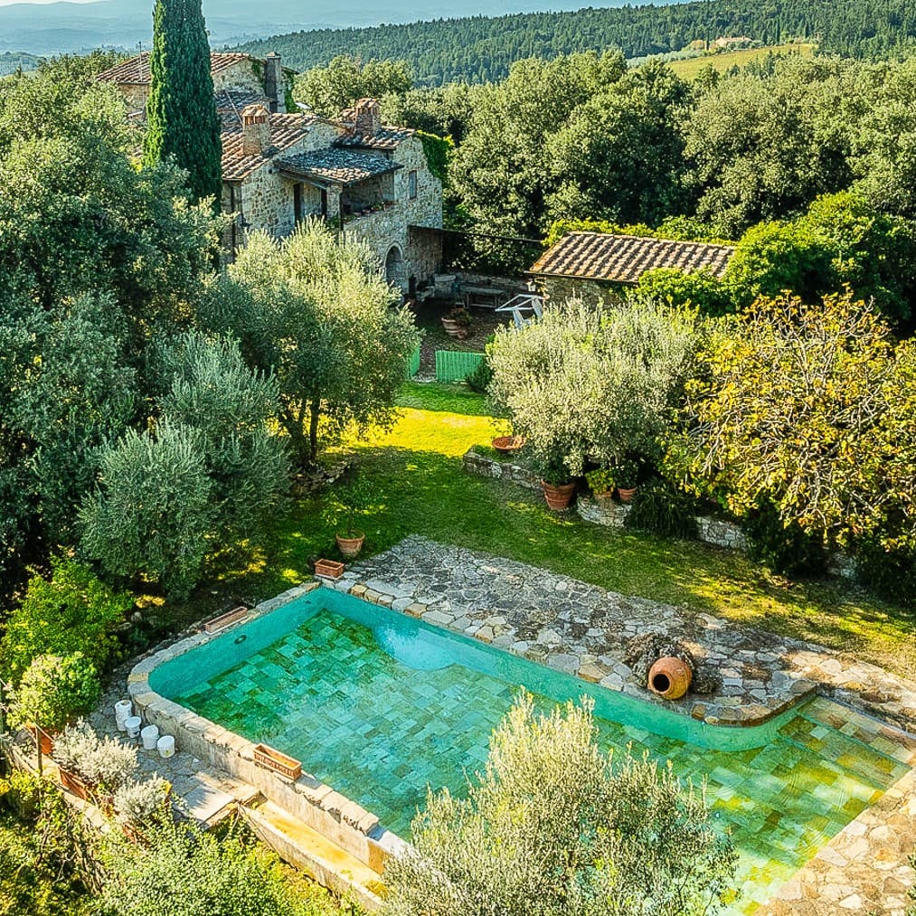 Rustic Country House in Scenic Tuscan Countryside