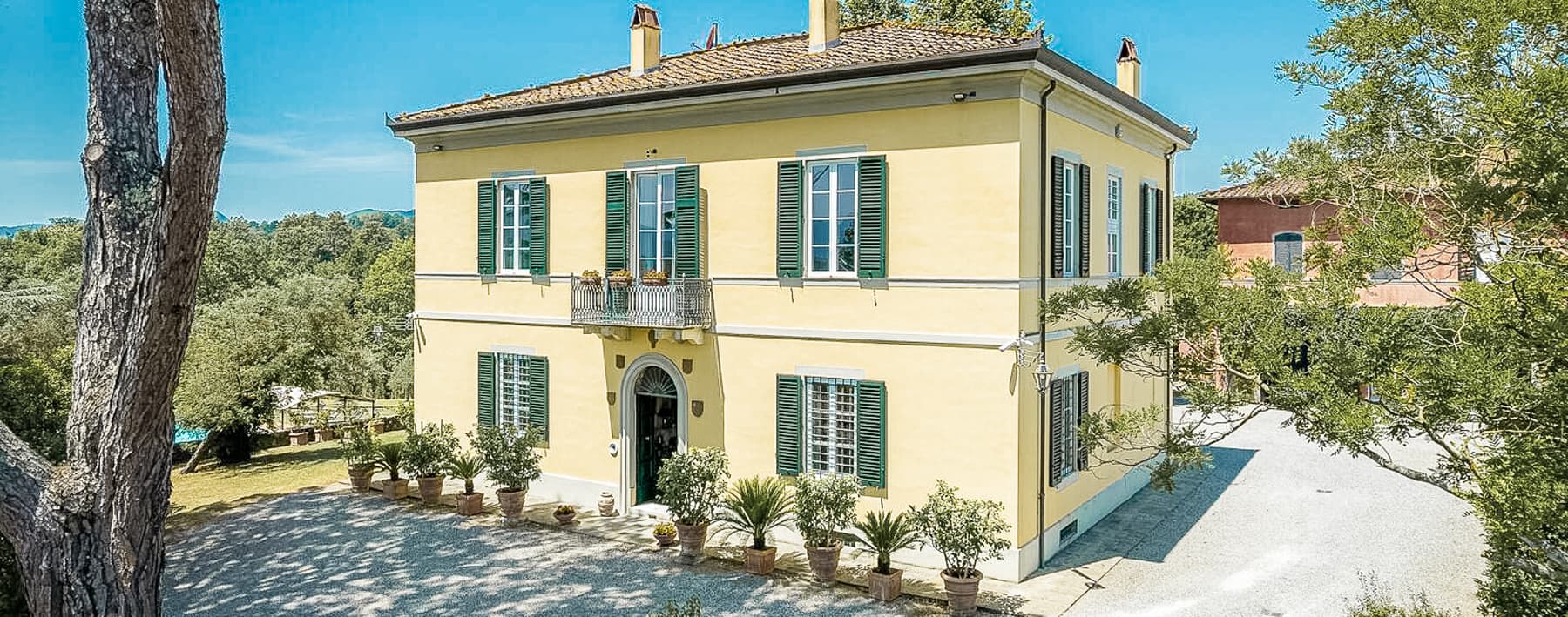 Historical Villa with Pool in Lucca, Tuscany