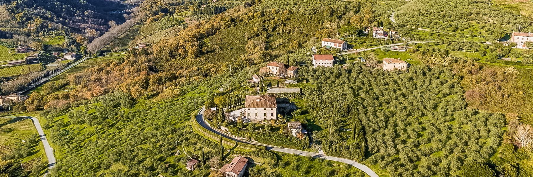 Villa storica immersa nelle colline di Lucca, Toscana