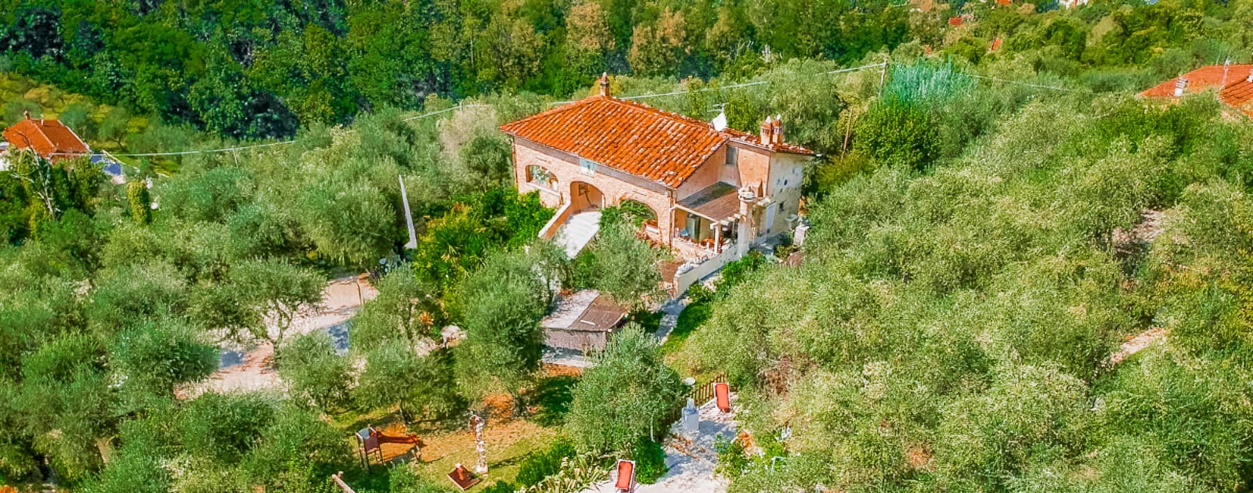 Casale di Charme tra le Colline di Camaiore, Toscana