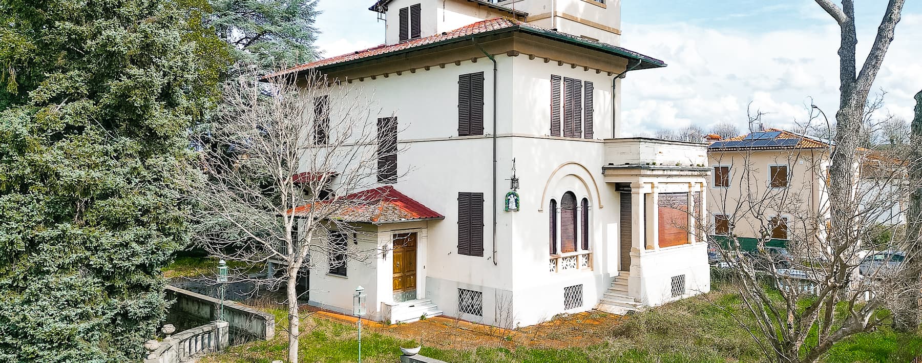 Stately Villa in Lucca, Tuscany Near City Walls