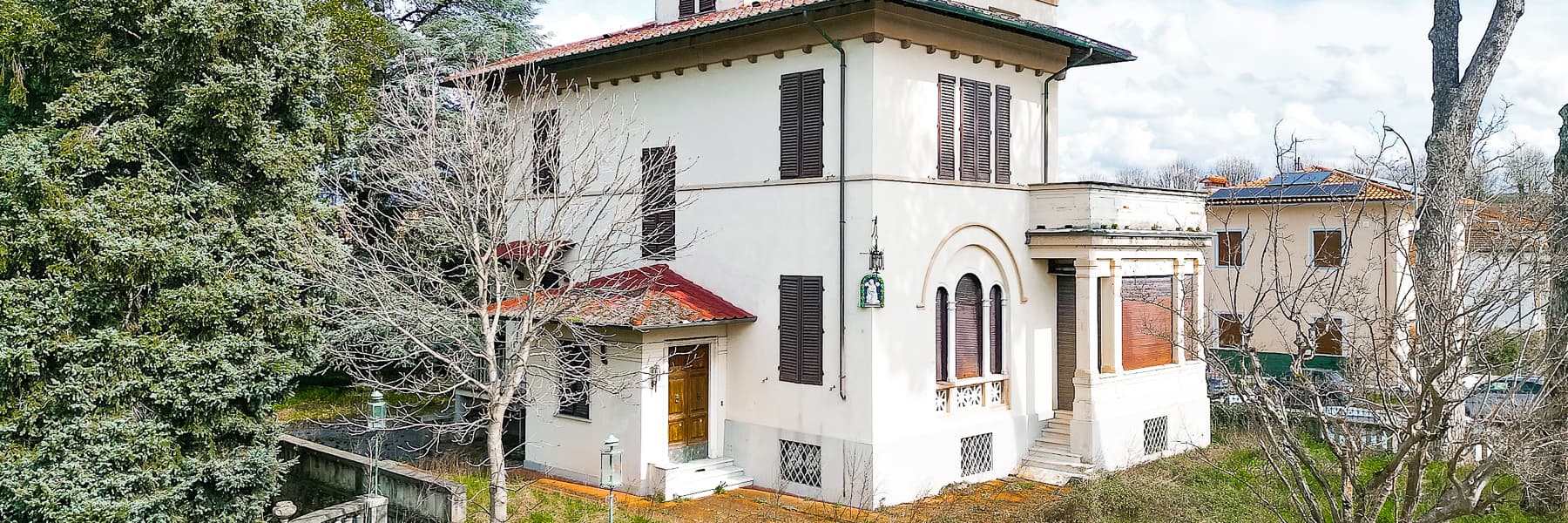 Stately Villa in Lucca, Tuscany Near City Walls