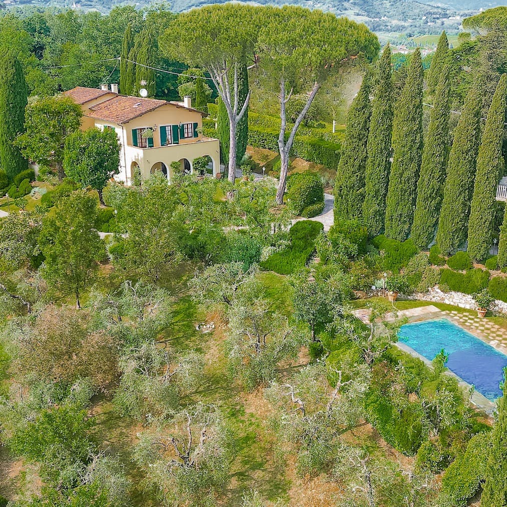Elegant Villa with Pool near Lucca, Tuscany