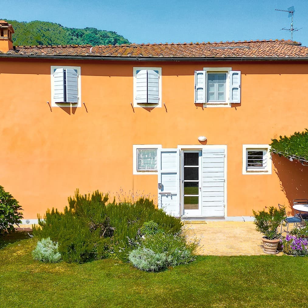 Charming Rustic House in Lucca, Tuscany