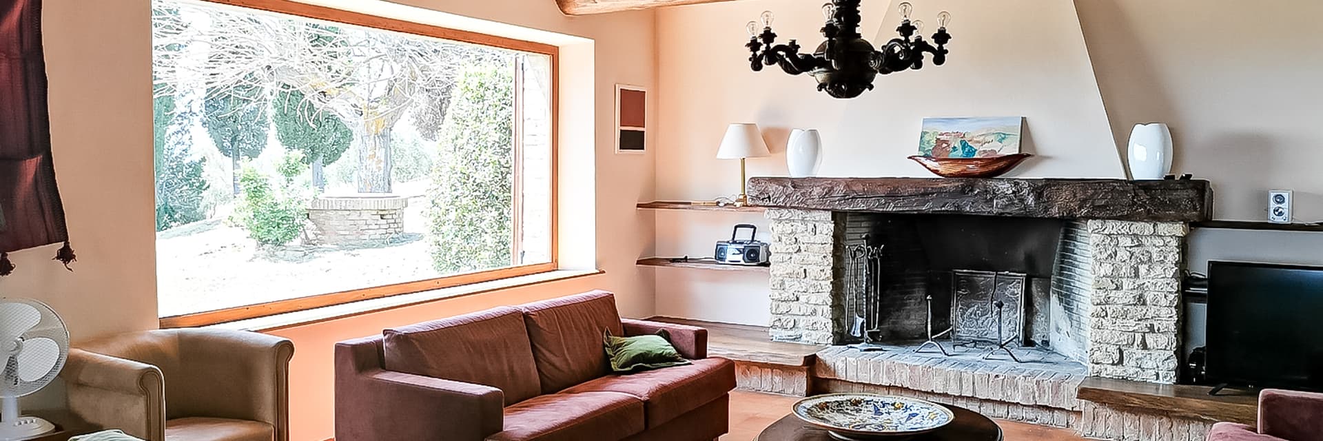 Prestigious Country House in Scenic Tuscan Countryside