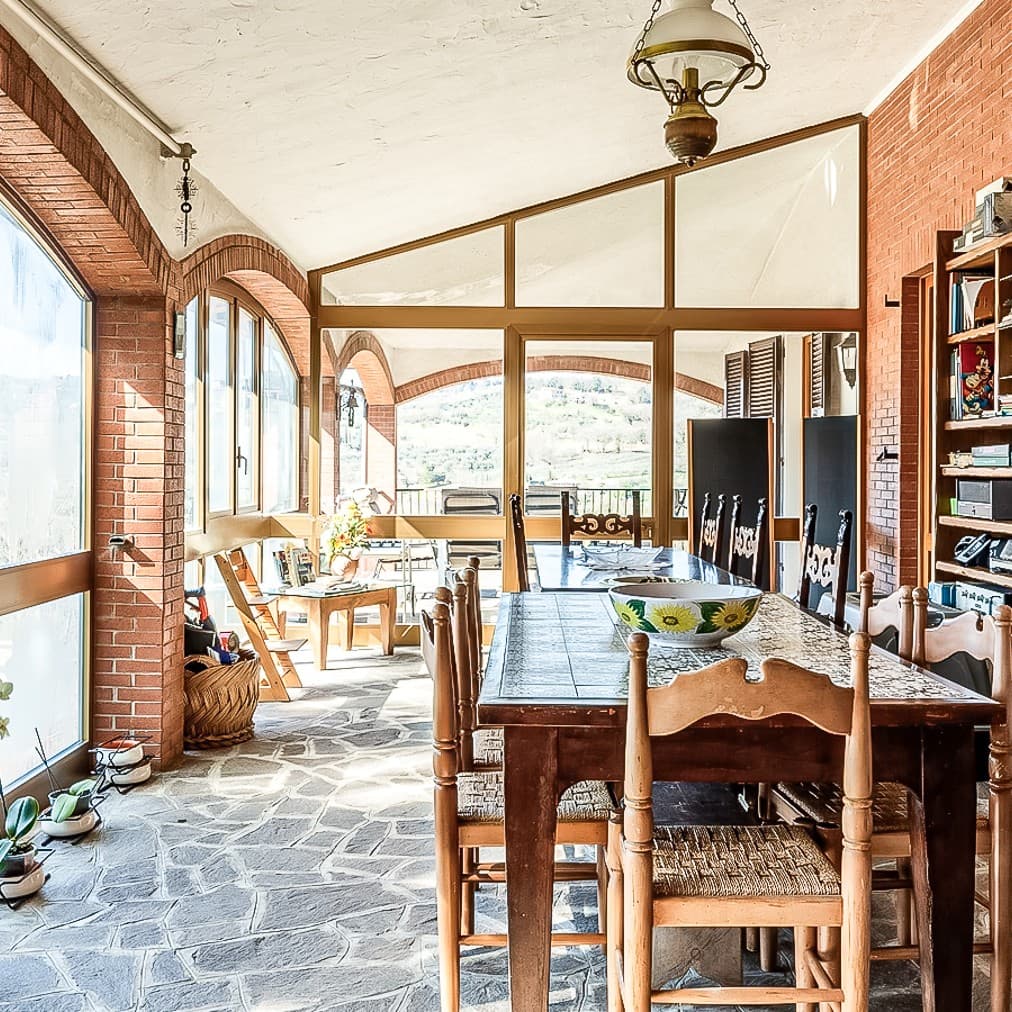 Panoramic 60s Villa in Montepulciano, Tuscany