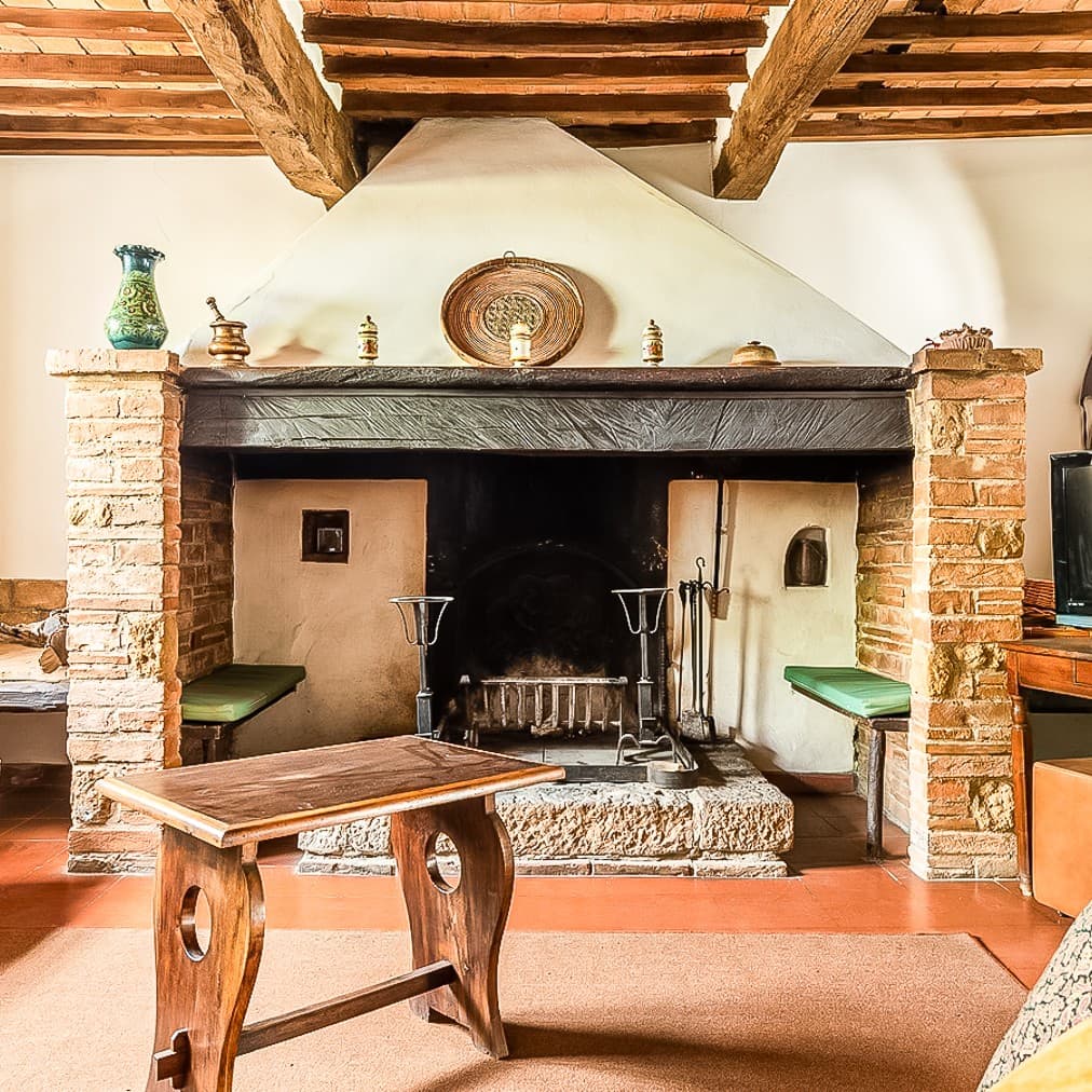 Rustic Country House Overlooking Tuscany's Val d'Orcia