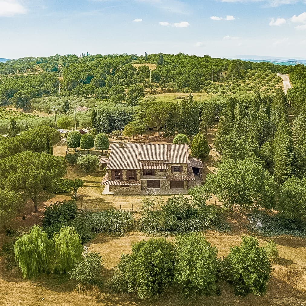 Casale di lusso a Sinalunga, cuore della Toscana