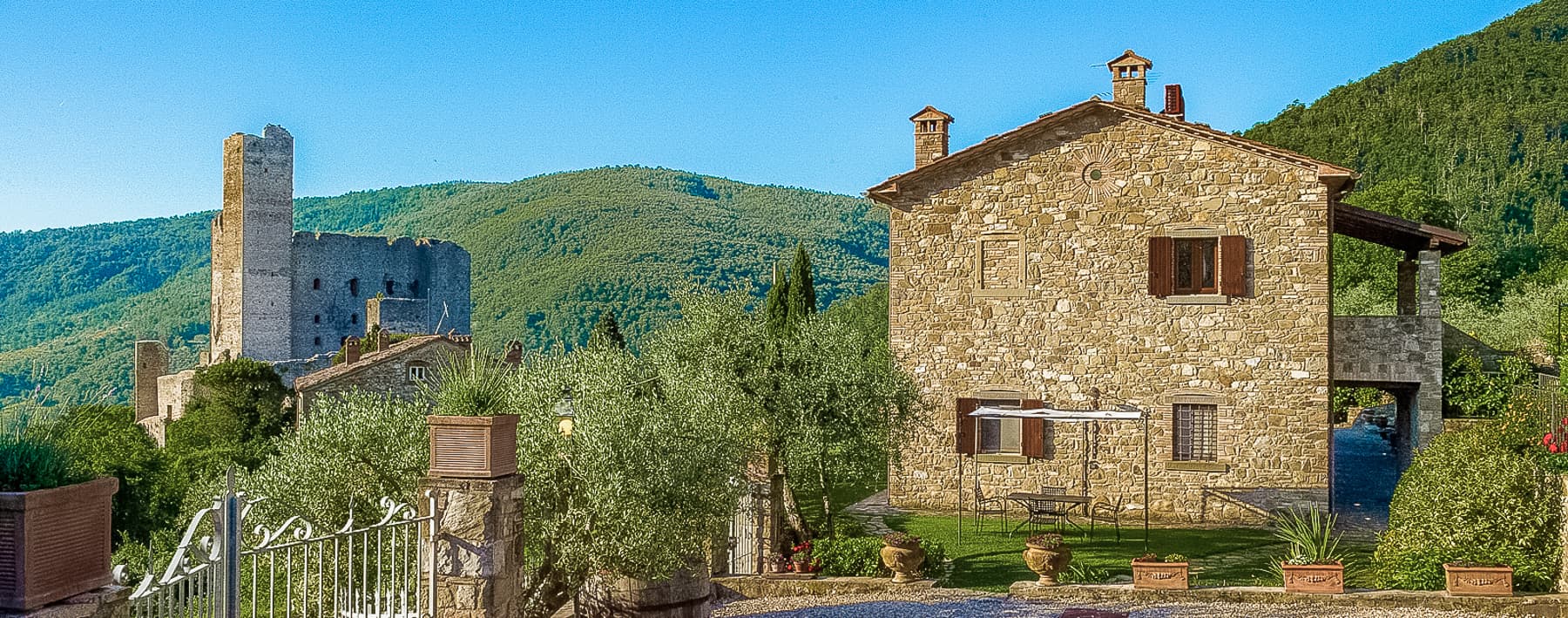 Rustic Country House with Pool in Cortona, Tuscany