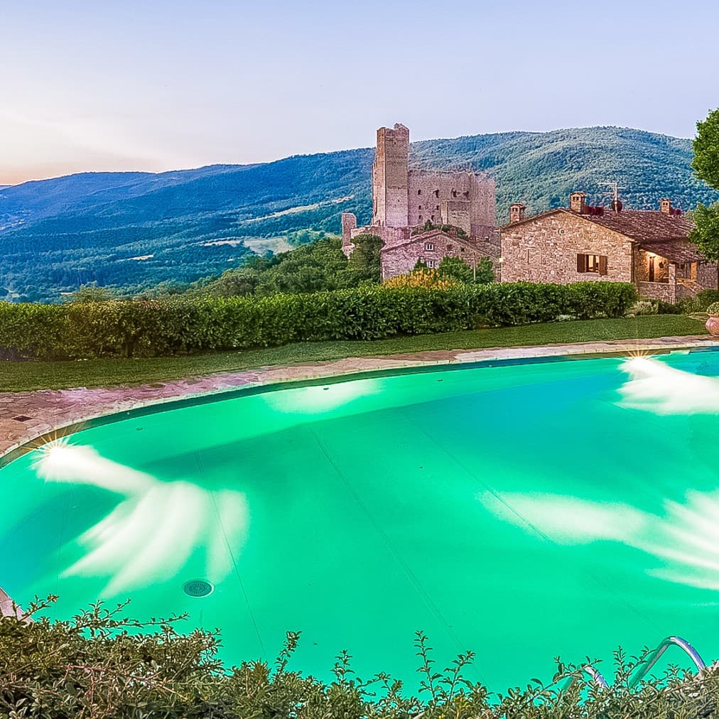 Rustic Country House with Pool in Cortona, Tuscany