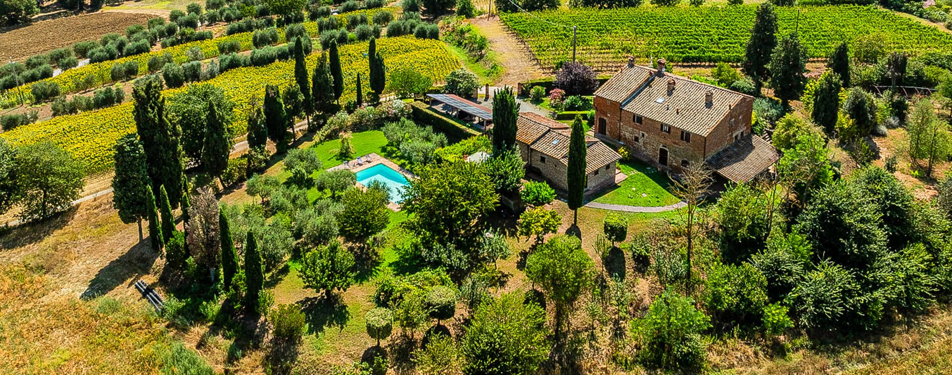 Rustic Country House with Pool in Cortona, Tuscany