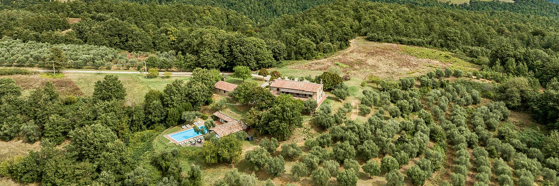 Rustic Country House with Pool in Umbrian Hills