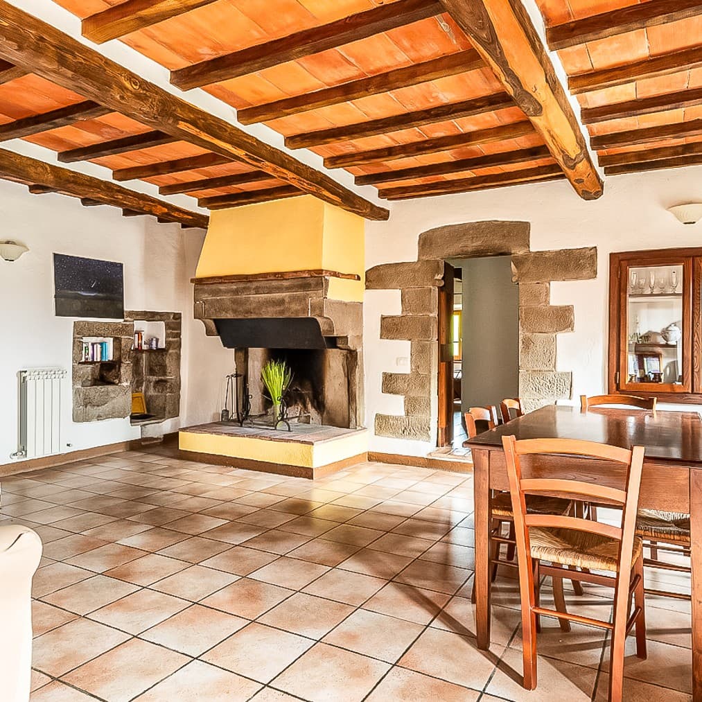Casale con Piscina Panoramica sulle Colline di Cortona