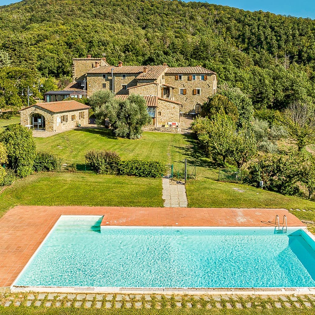 Rustic Country House with Pool in Arezzo, Tuscany