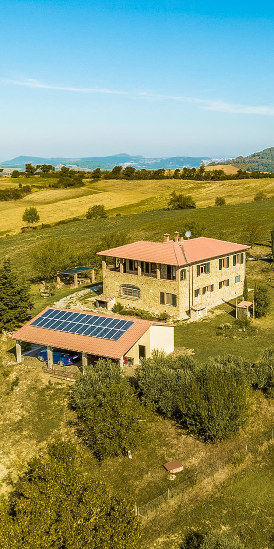 Rustic Country House in Scenic Tuscany Hills