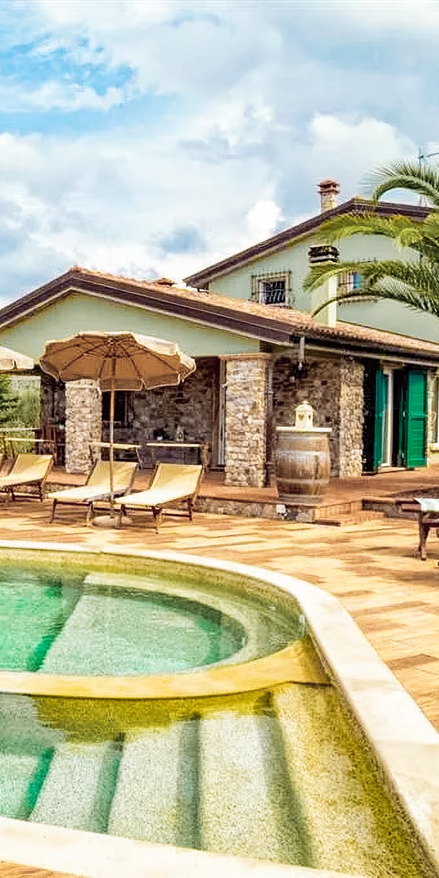 Villa moderna con piscina nelle colline di San Vincenzo