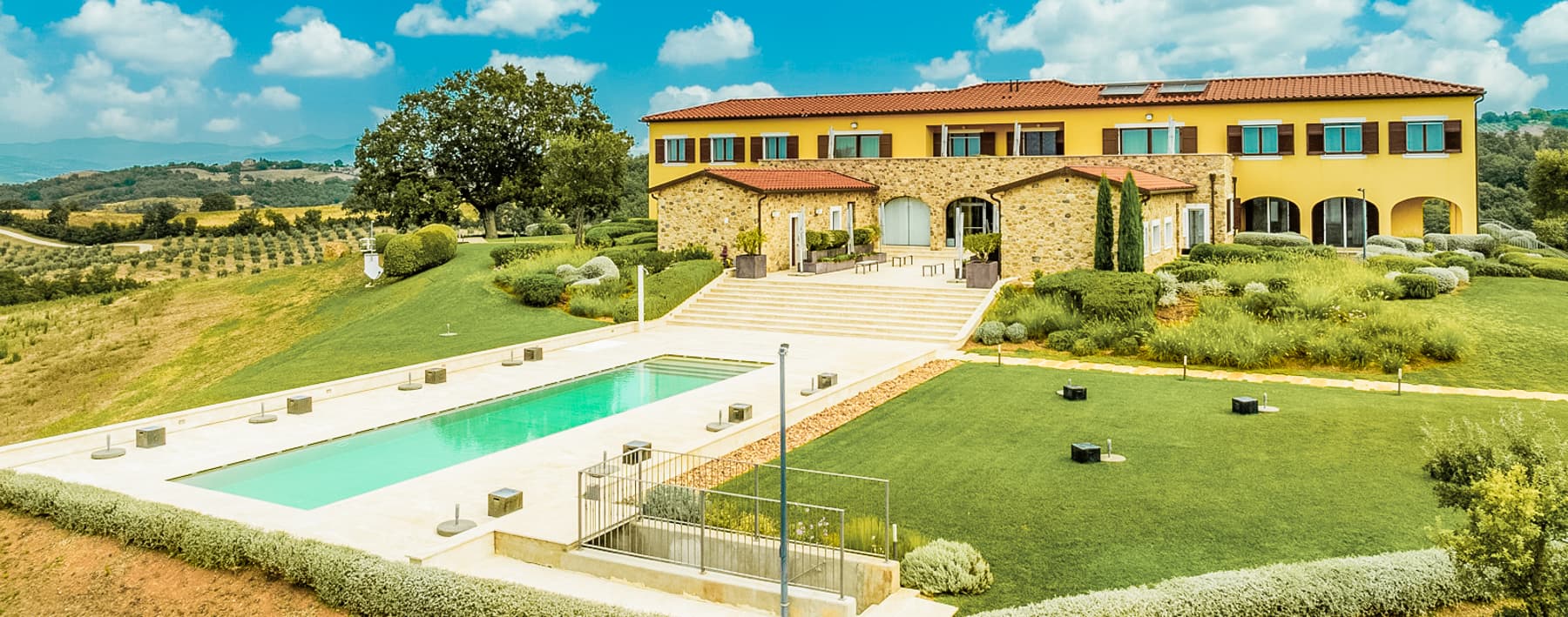 Rustic Country House in Scenic Tuscany Countryside